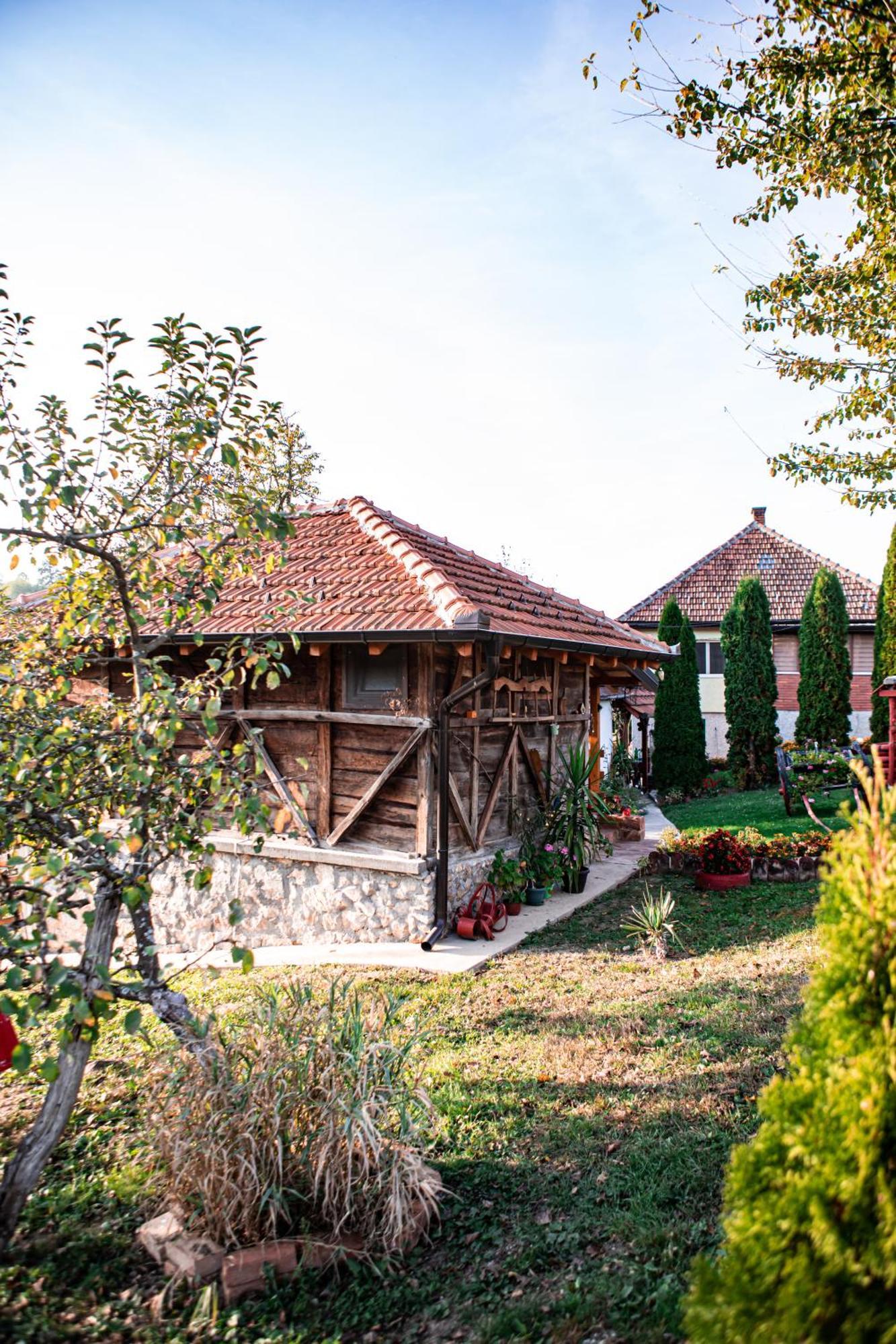 Prenociste Lelic Vila Valjevo Exterior foto